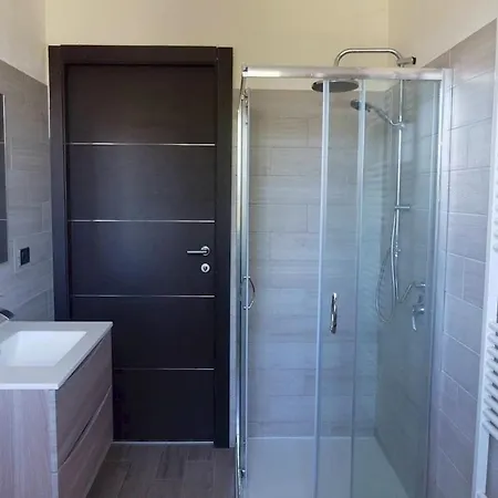Malpensa-milano, Terrazza, 2 Bagni * Galliate